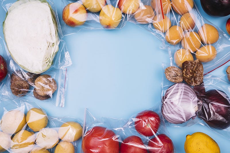 Deshágase de las bolsas de plástico de frutas y verduras para una vida sin plástico.